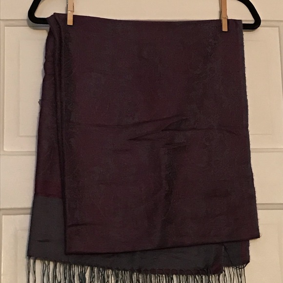 Jacquard Scarf - Picture 2 of 3